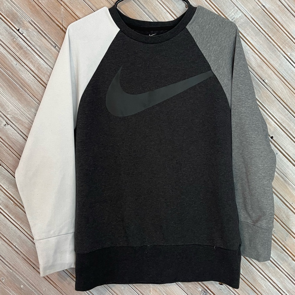 Nike Women's Black, Gray, and White Crewneck Sweater Swoosh Logo Comfy Cozy